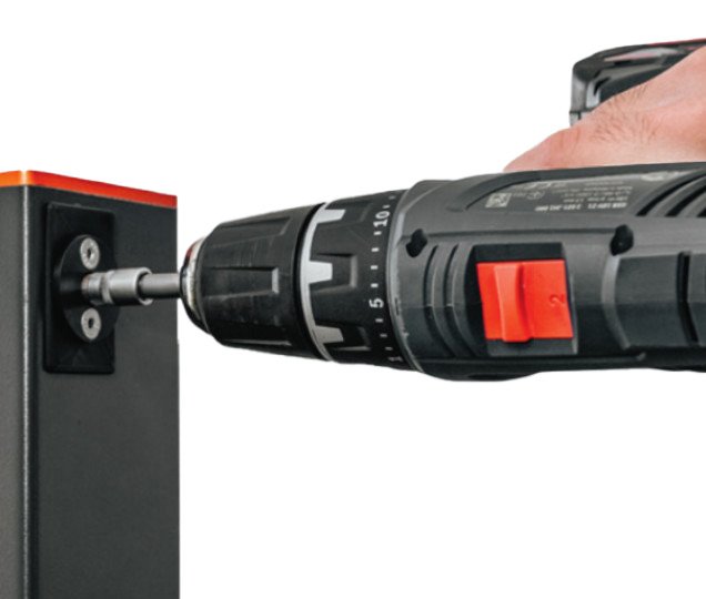 Operation by cordless screwdriver